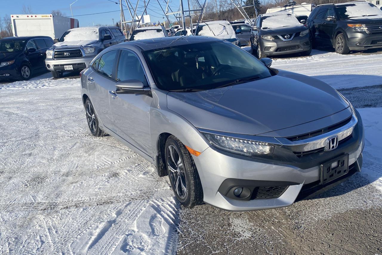 Used 2018 Honda Civic Touring for sale in Ottawa, ON