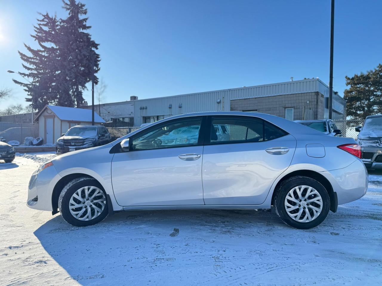 2017 Toyota Corolla AUTO LOW KM NO ACCIDENT B-TOOTH HEATED SEATS CAM - Photo #4