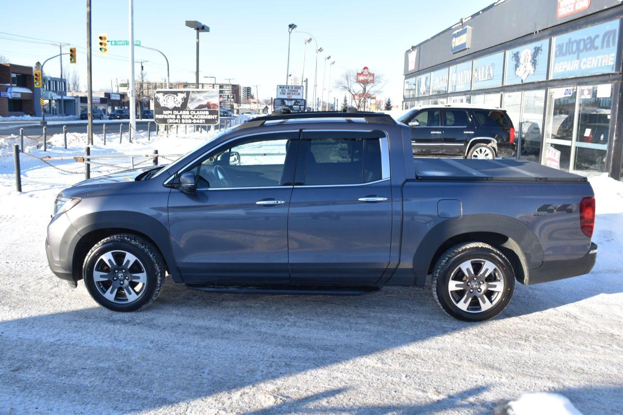 2017 Honda Ridgeline TOURING - Photo #2