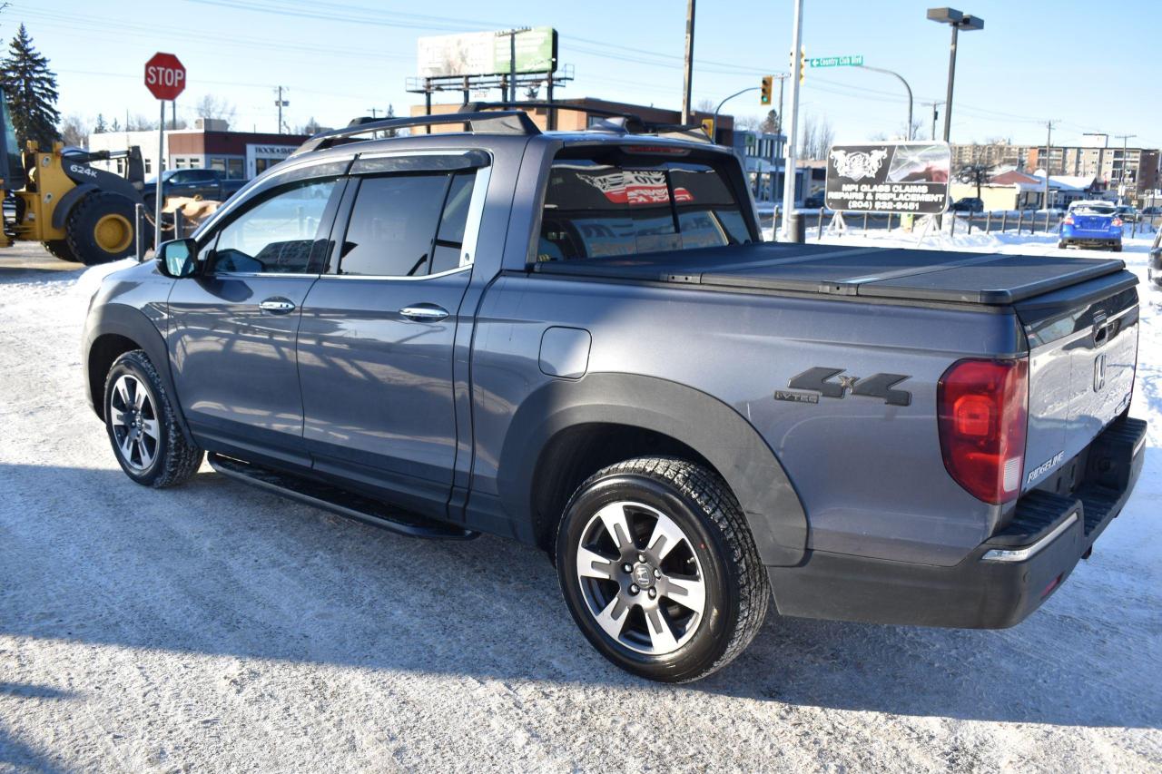 2017 Honda Ridgeline TOURING - Photo #3