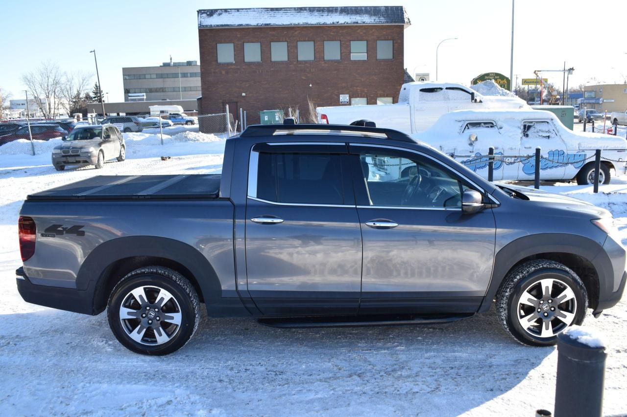 2017 Honda Ridgeline TOURING - Photo #6