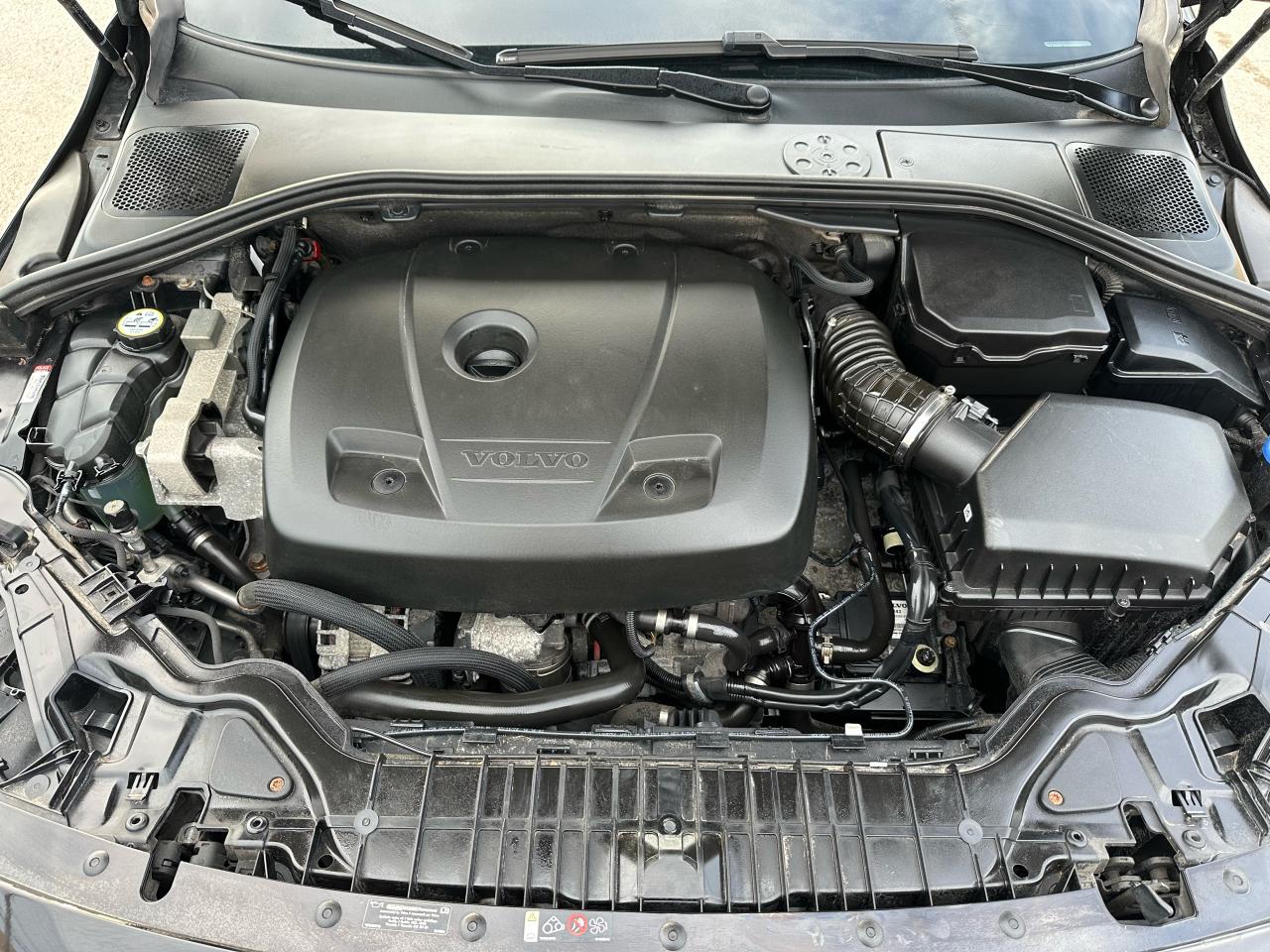 2015 Volvo S60 2015 4dr Sdn T6 Drive-E Premier Plus FWD - Photo #19