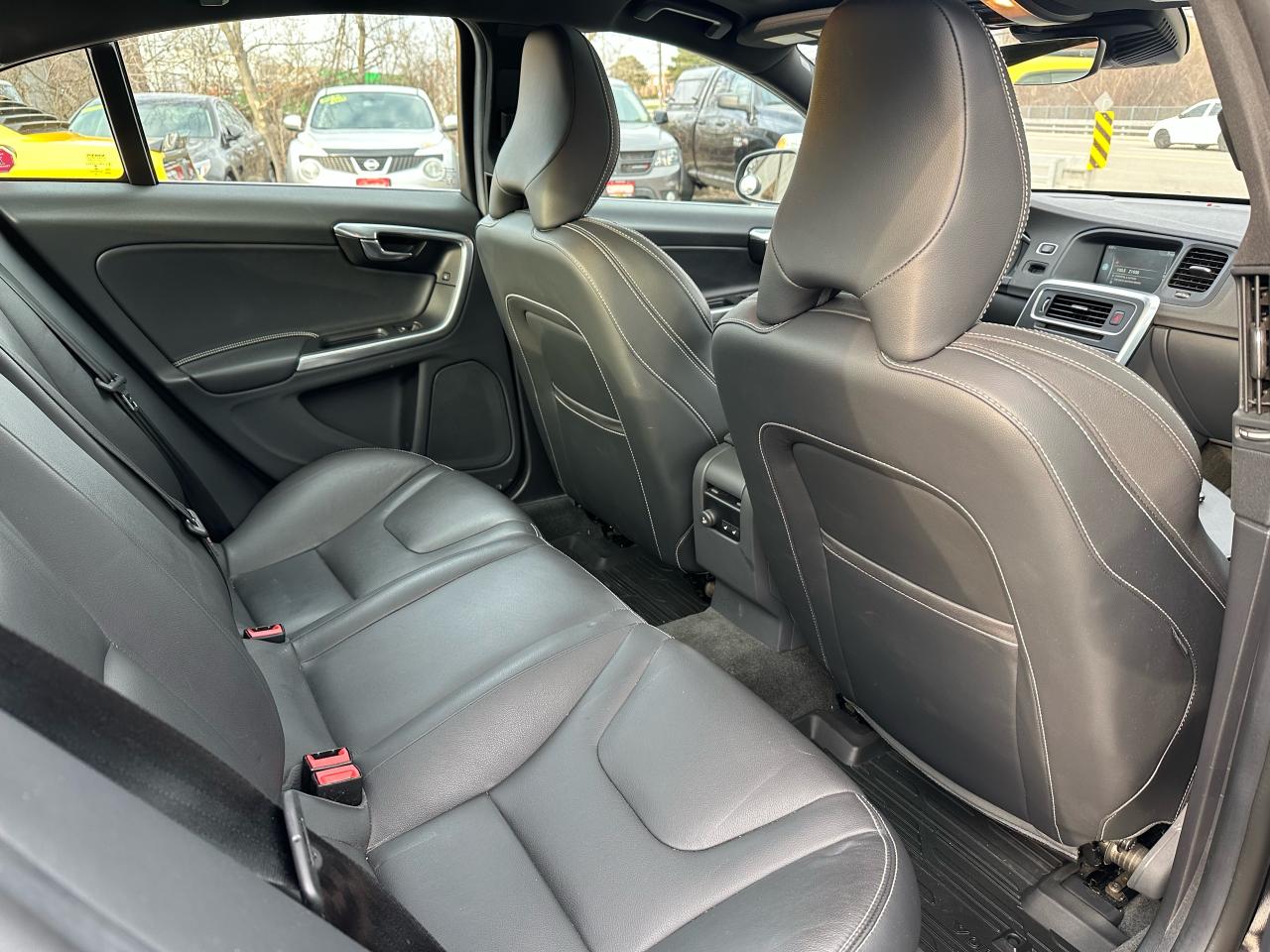 2015 Volvo S60 2015 4dr Sdn T6 Drive-E Premier Plus FWD - Photo #13