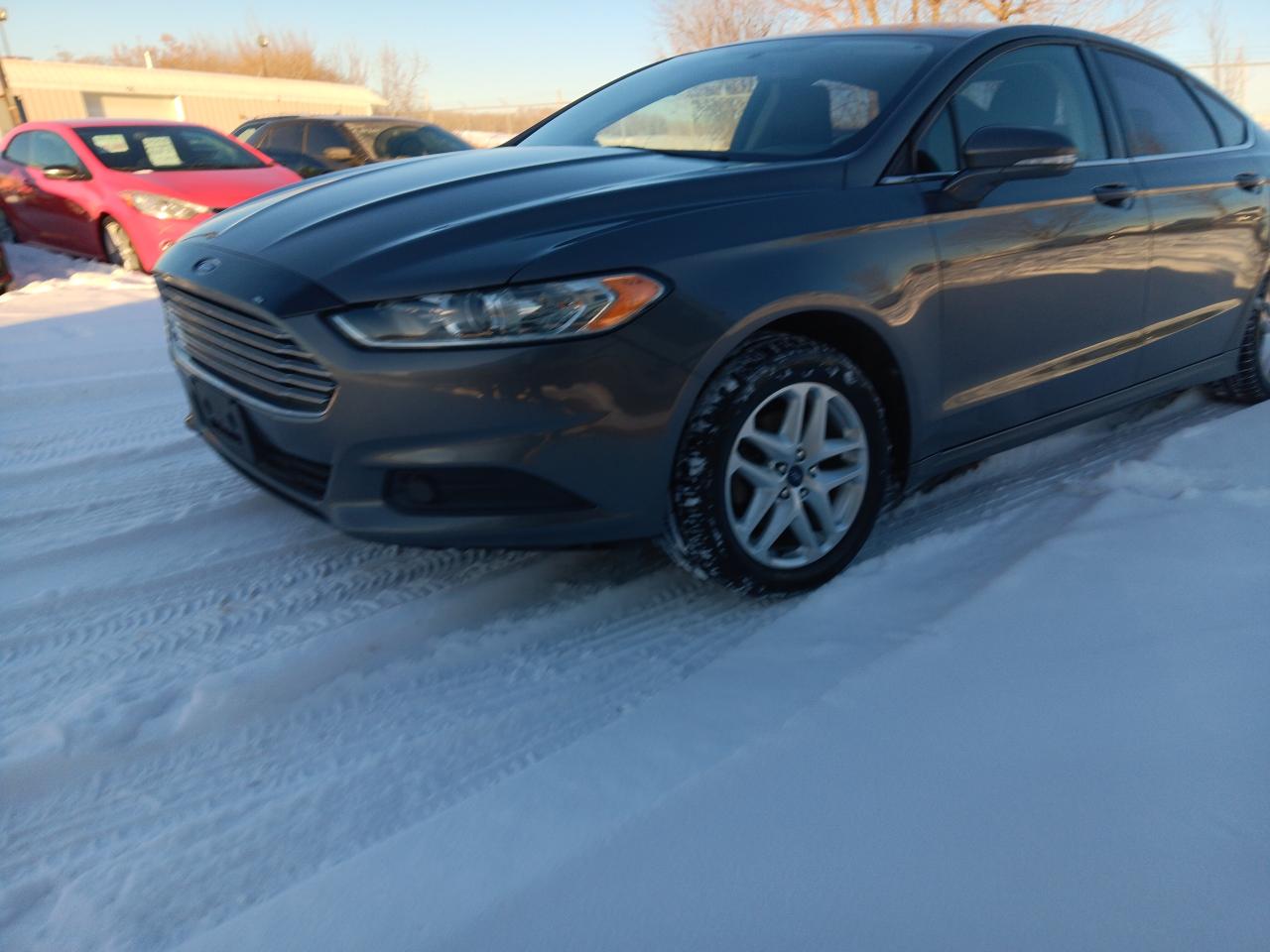 2014 Ford Fusion SE Automatic, Bluetooth - Photo #3