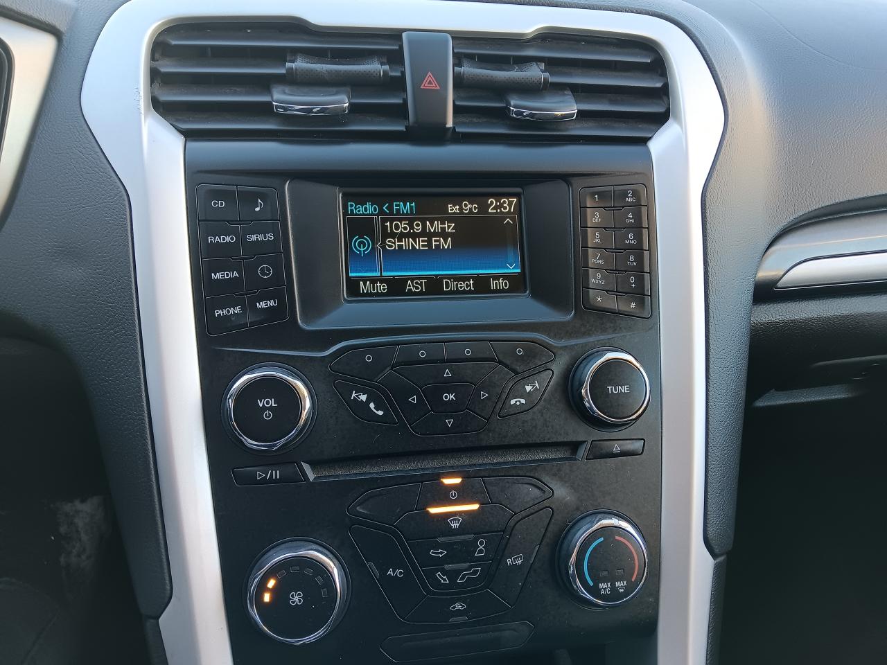 2014 Ford Fusion SE Automatic, Bluetooth - Photo #14