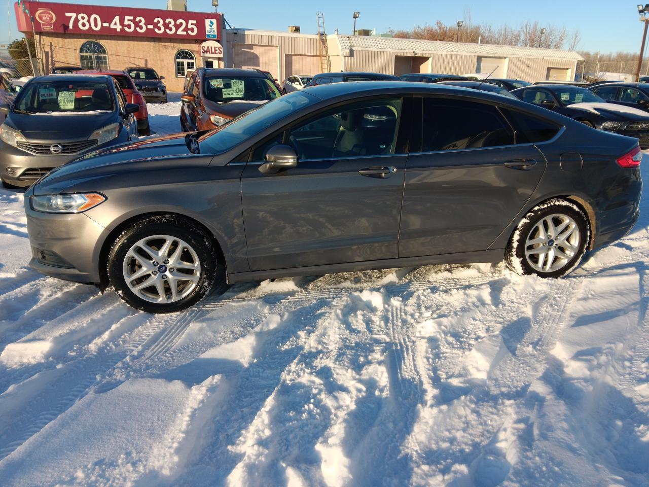 2014 Ford Fusion SE Automatic, Bluetooth - Photo #4