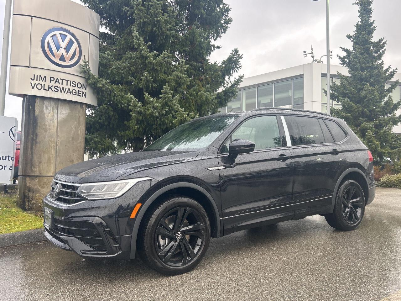 New 2024 Volkswagen Tiguan Comfortline R-Line Black 2.0T 8sp at w/Tip 4M for sale in Surrey, BC