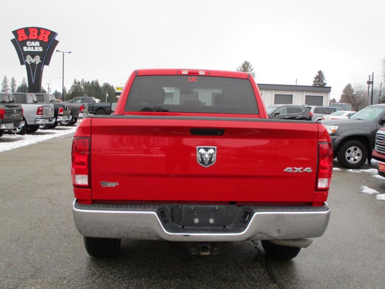 2017 RAM 1500 ST Crew Cab 4x4 Photo6