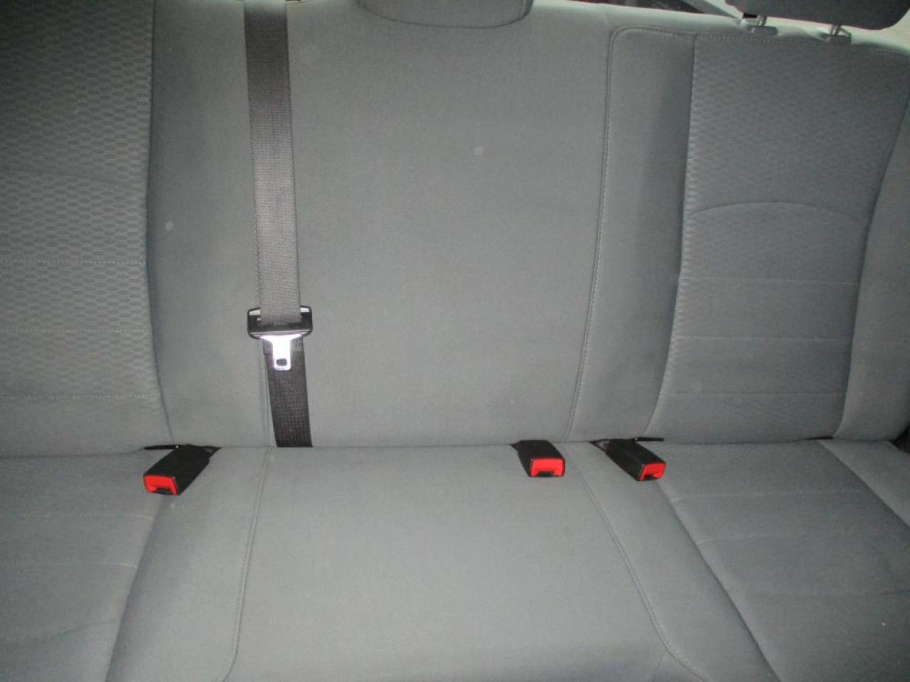 2017 RAM 1500 ST Crew Cab 4x4 Photo14