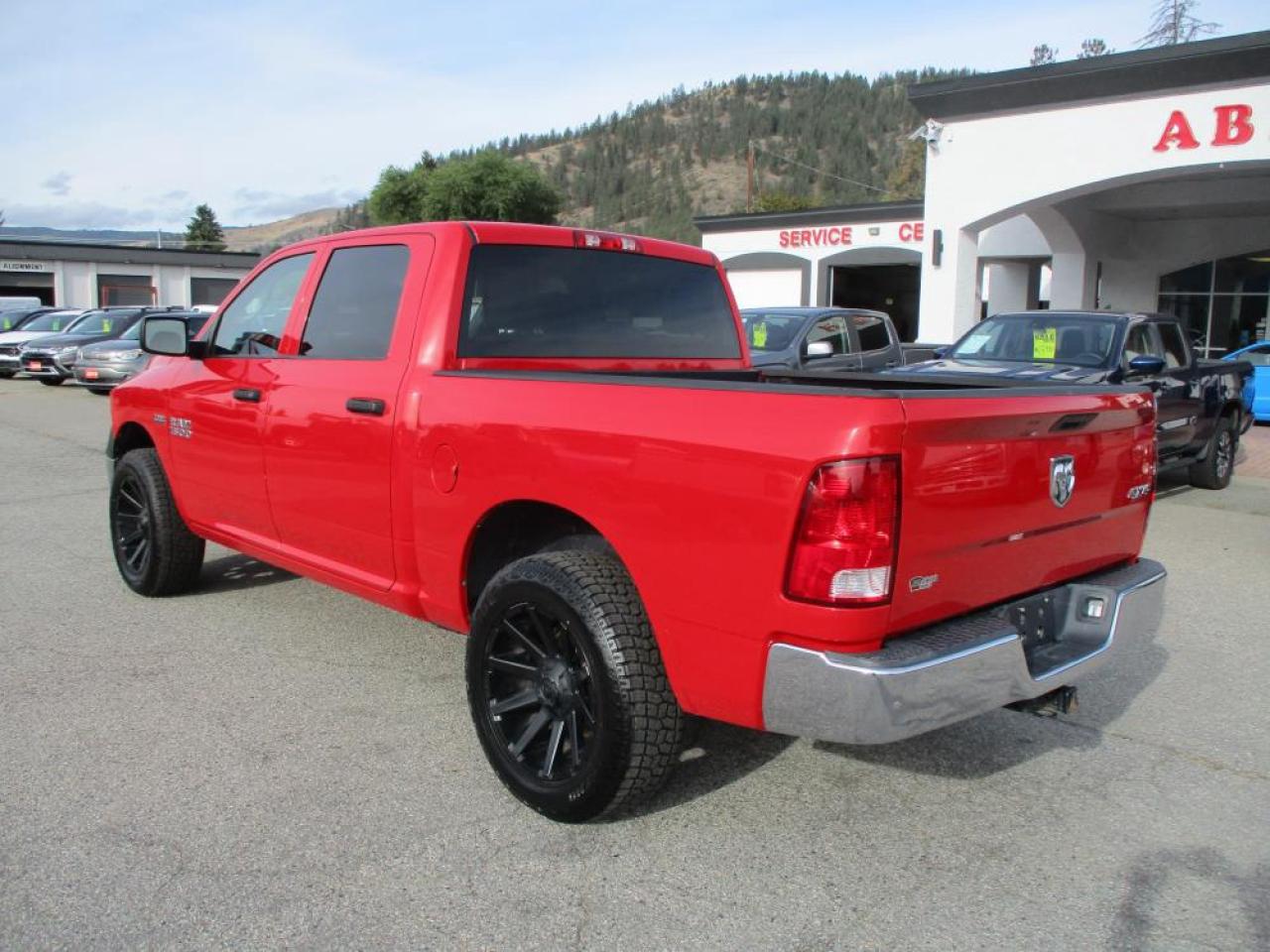 2017 RAM 1500 ST Crew Cab 4x4 Photo