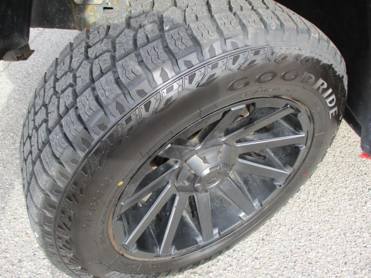 2017 RAM 1500 ST Crew Cab 4x4 Photo20