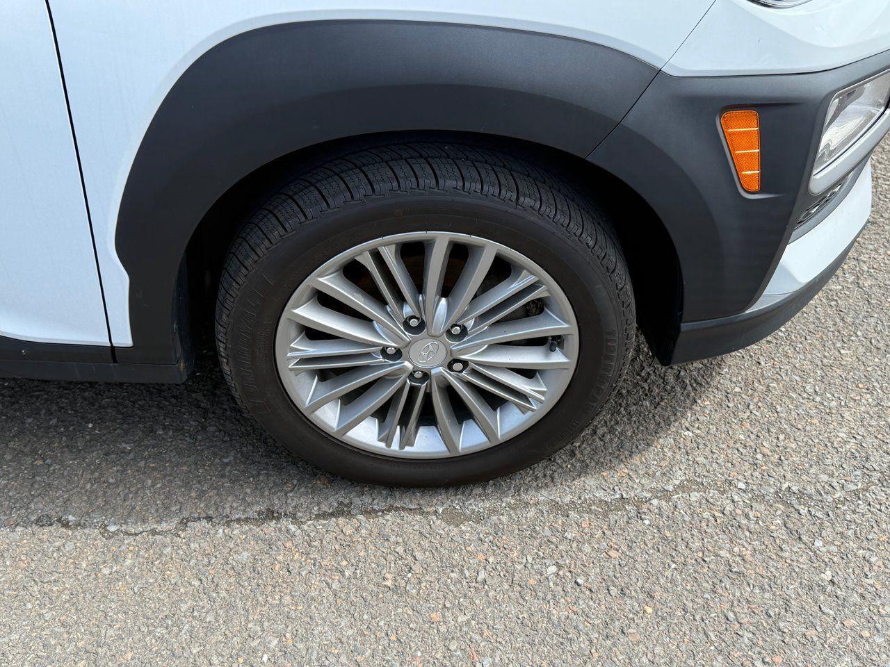 2021 Hyundai KONA SEL Photo3