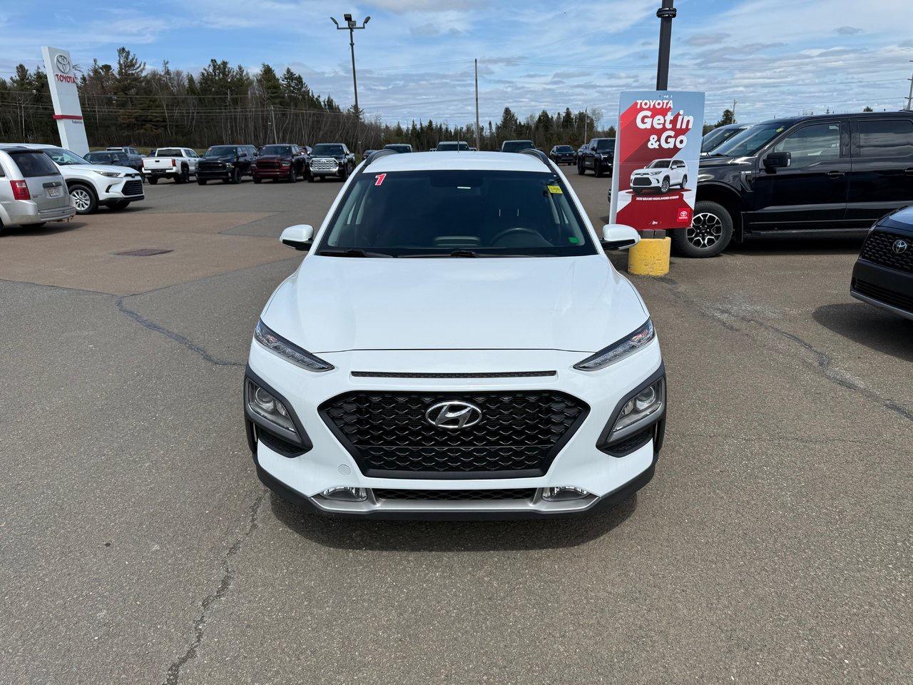 2021 Hyundai KONA SEL Photo1