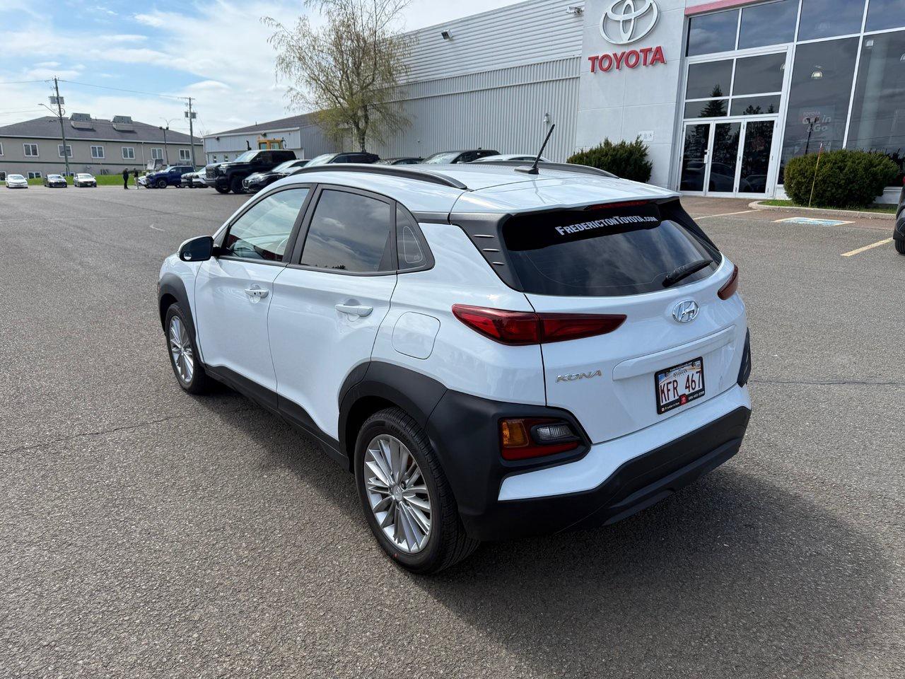 2021 Hyundai KONA SEL Photo