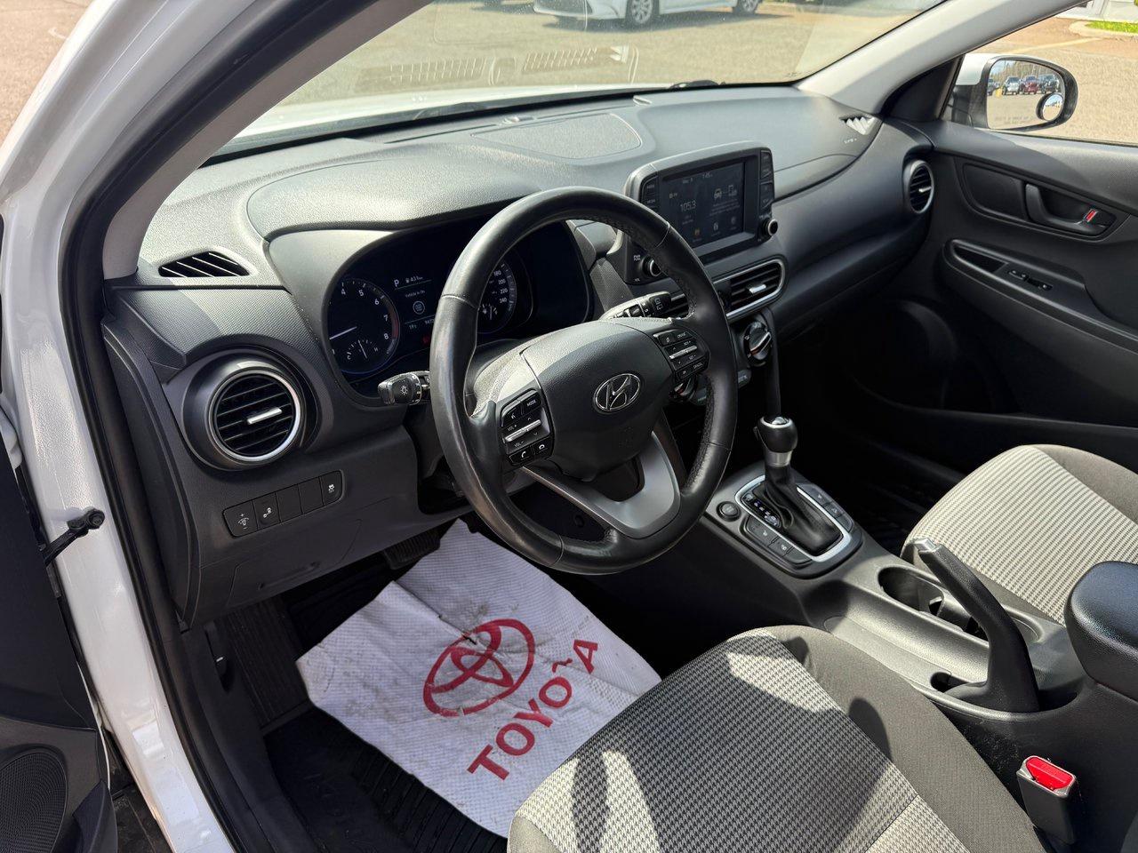 2021 Hyundai KONA SEL Photo