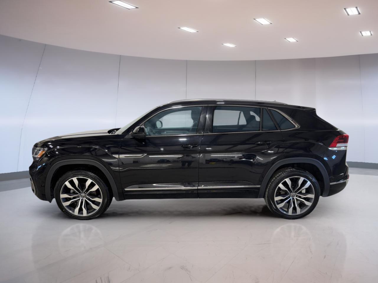 Used 2023 Volkswagen Atlas Cross Sport Execline for sale in Moose Jaw, SK