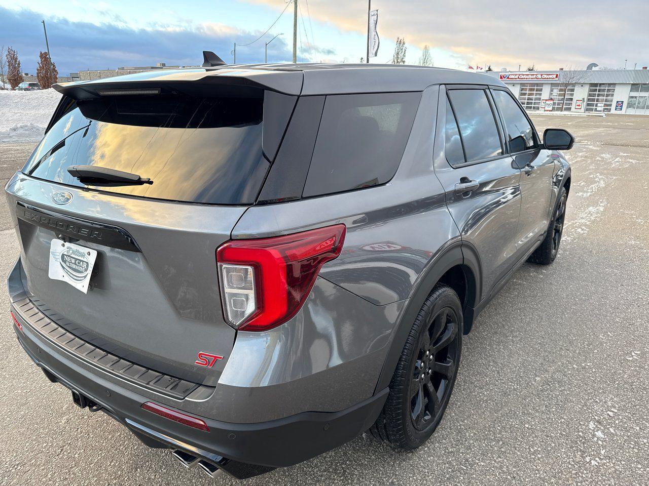 2021 Ford Explorer ST Photo