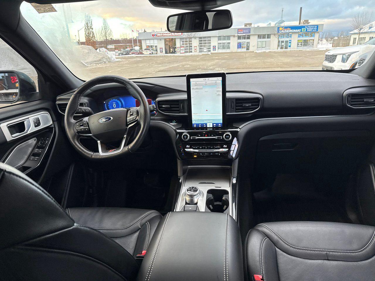 2021 Ford Explorer ST Photo