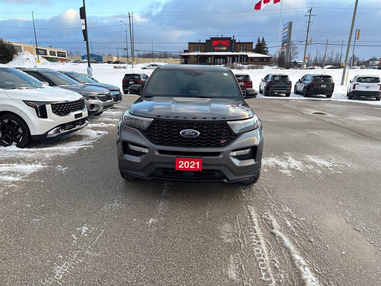 2021 Ford Explorer ST Photo1