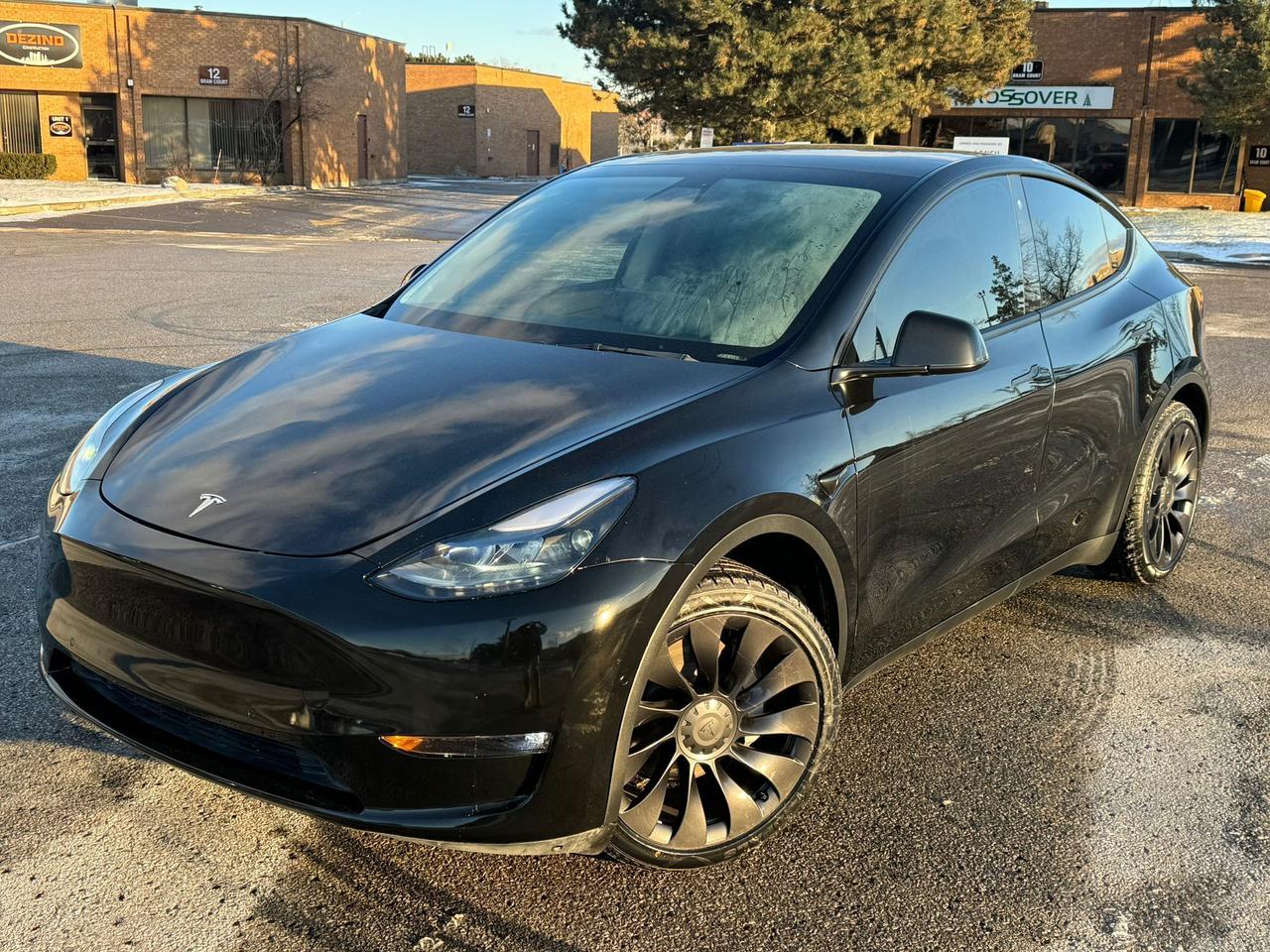 2021 Tesla Model Y LONG RANGE - Photo #1