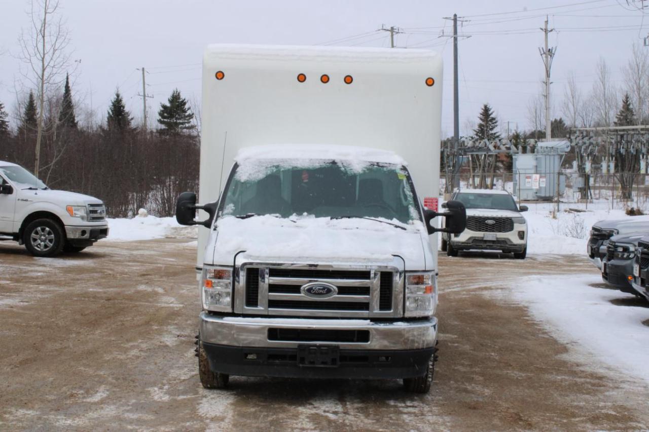 Used 2021 Ford E-Series E-450 DRW CUTAWAY for sale in Huntsville, ON