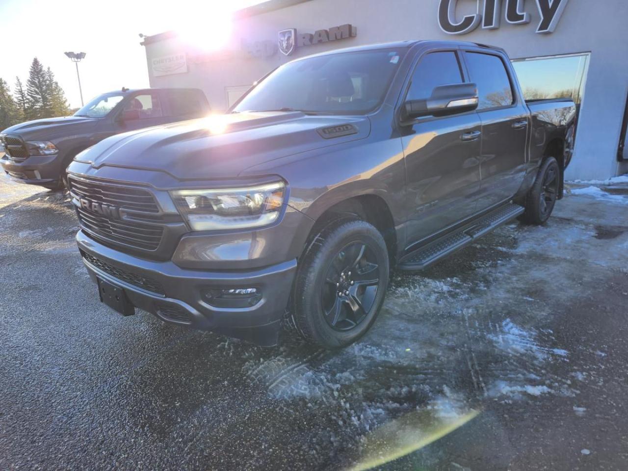 Used 2022 RAM 1500 Sport cabine d'équipe 4x4 caisse de 5 pi 7 po for sale in Medicine Hat, AB