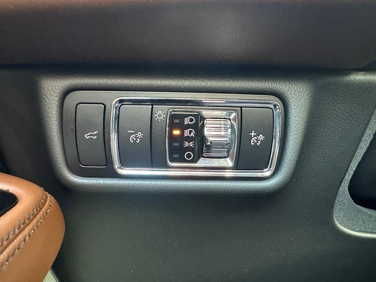 2023 Lincoln Aviator RESERVE MODEL | 6 PASS | AWD| LEATHER | PANO ROOF Photo