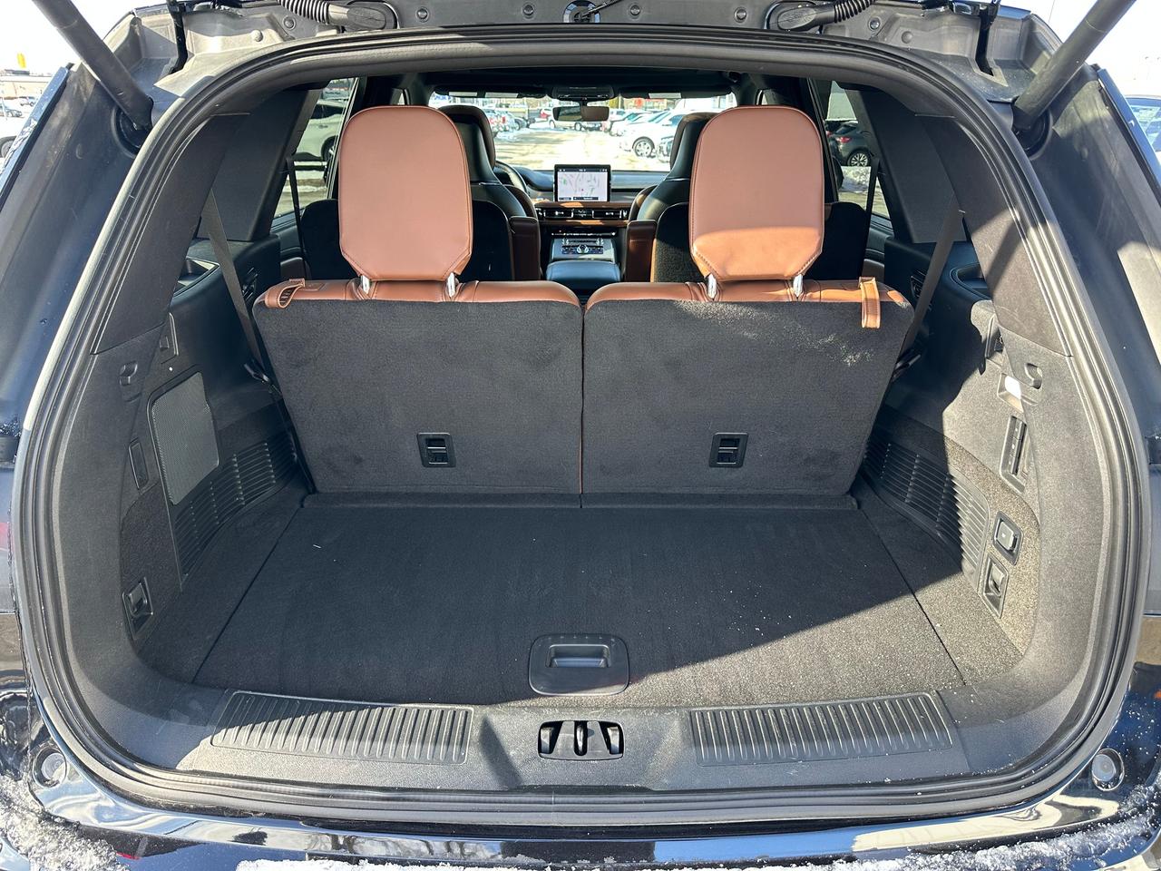 2023 Lincoln Aviator RESERVE MODEL | 6 PASS | AWD| LEATHER | PANO ROOF Photo