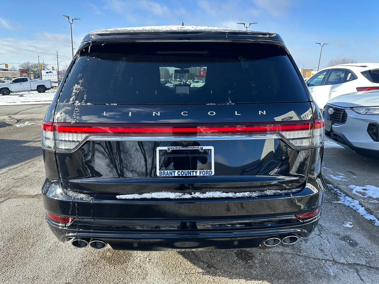 2023 Lincoln Aviator RESERVE MODEL | 6 PASS | AWD| LEATHER | PANO ROOF Photo