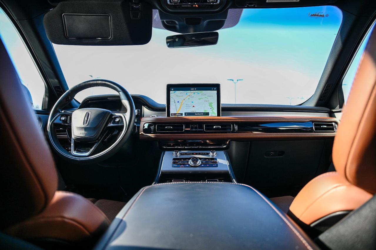 2023 Lincoln Aviator RESERVE MODEL | 6 PASS | AWD| LEATHER | PANO ROOF Photo