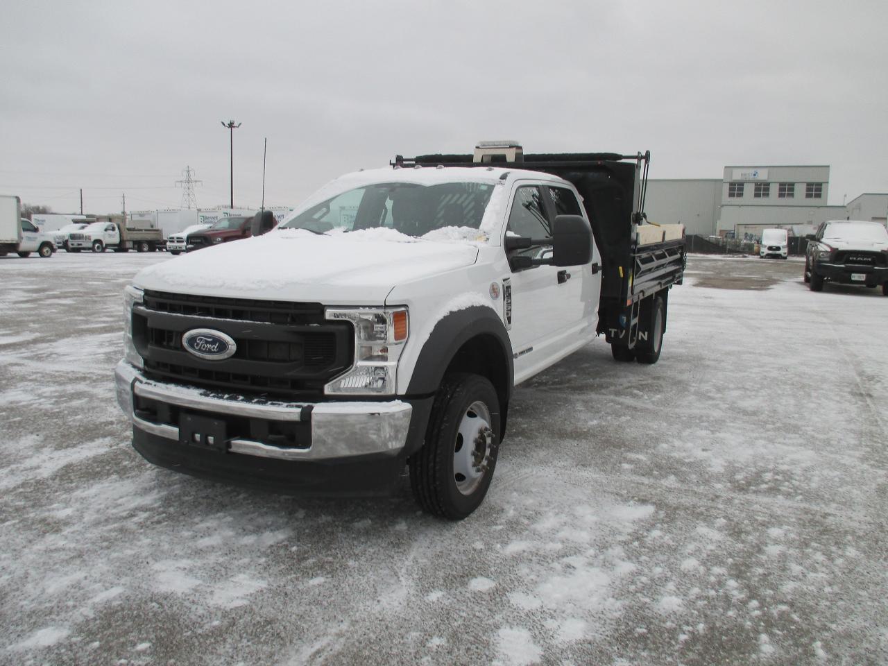 2022 Ford F-550 XL 4WD Crew Cab 203" WB 84" CA DUMP TRUCK - Photo #2
