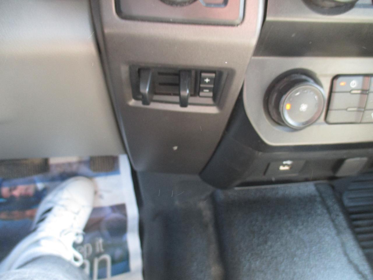 2022 Ford F-550 XL 4WD Crew Cab 203" WB 84" CA DUMP TRUCK - Photo #19