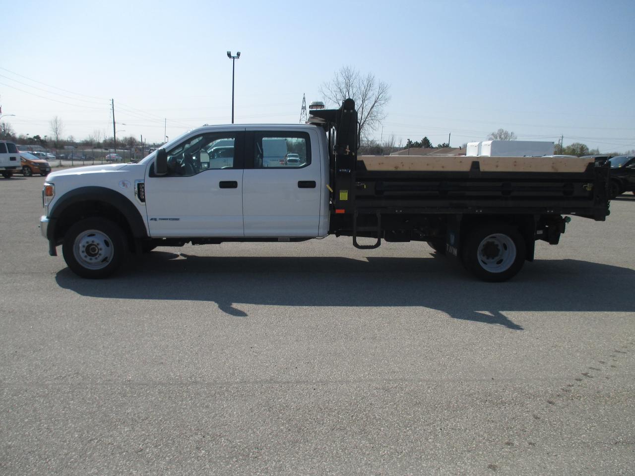 2022 Ford F-550 XL 4WD Crew Cab 203" WB 84" CA DUMP TRUCK - Photo #1