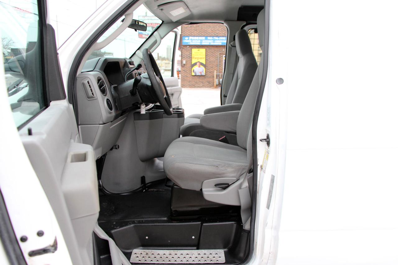 2010 Ford Econoline E-150 Commercial - Photo #15