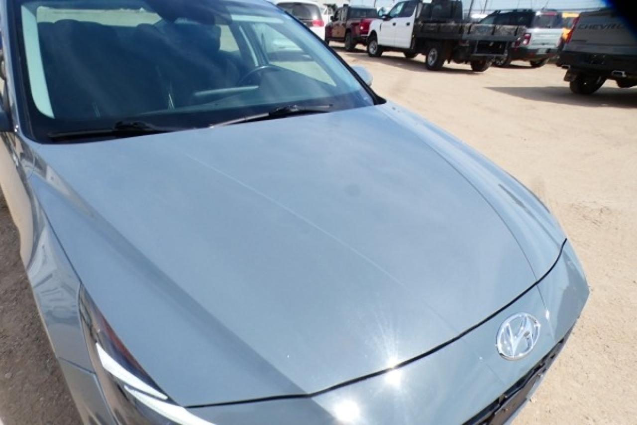 2022 Hyundai Elantra Preferred IVT w/Sun & Tech Pkg, Htd cloth, S/R,BUC - Photo #24