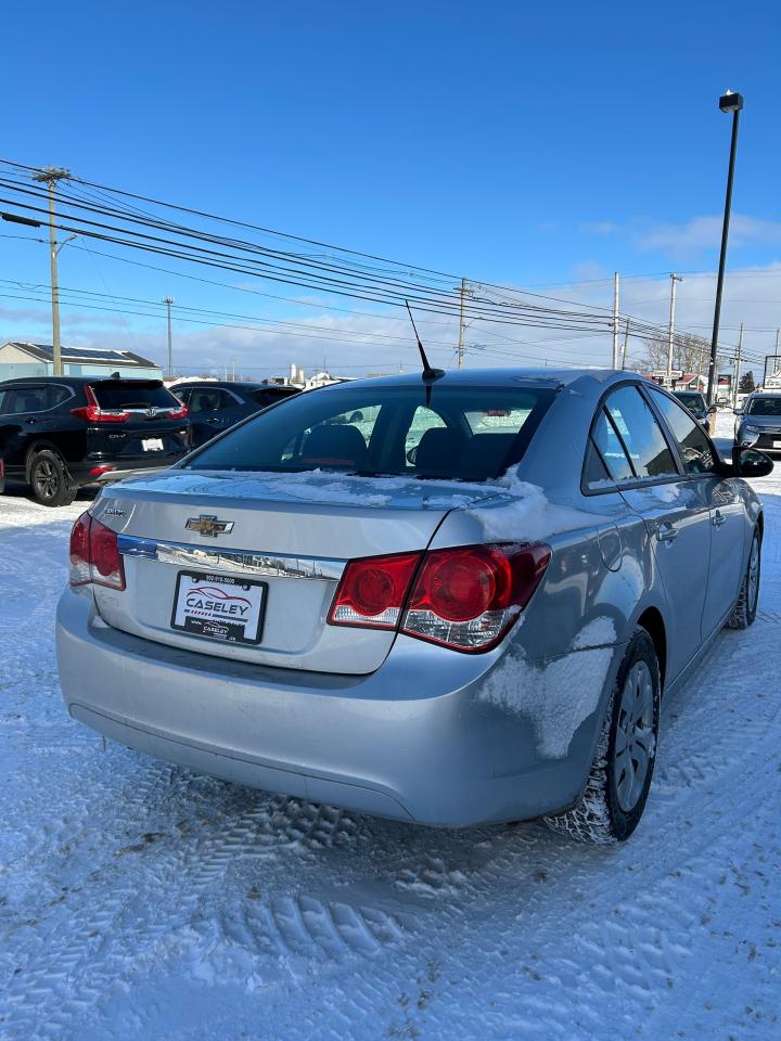 2014 Chevrolet Cruze LS - Photo #4