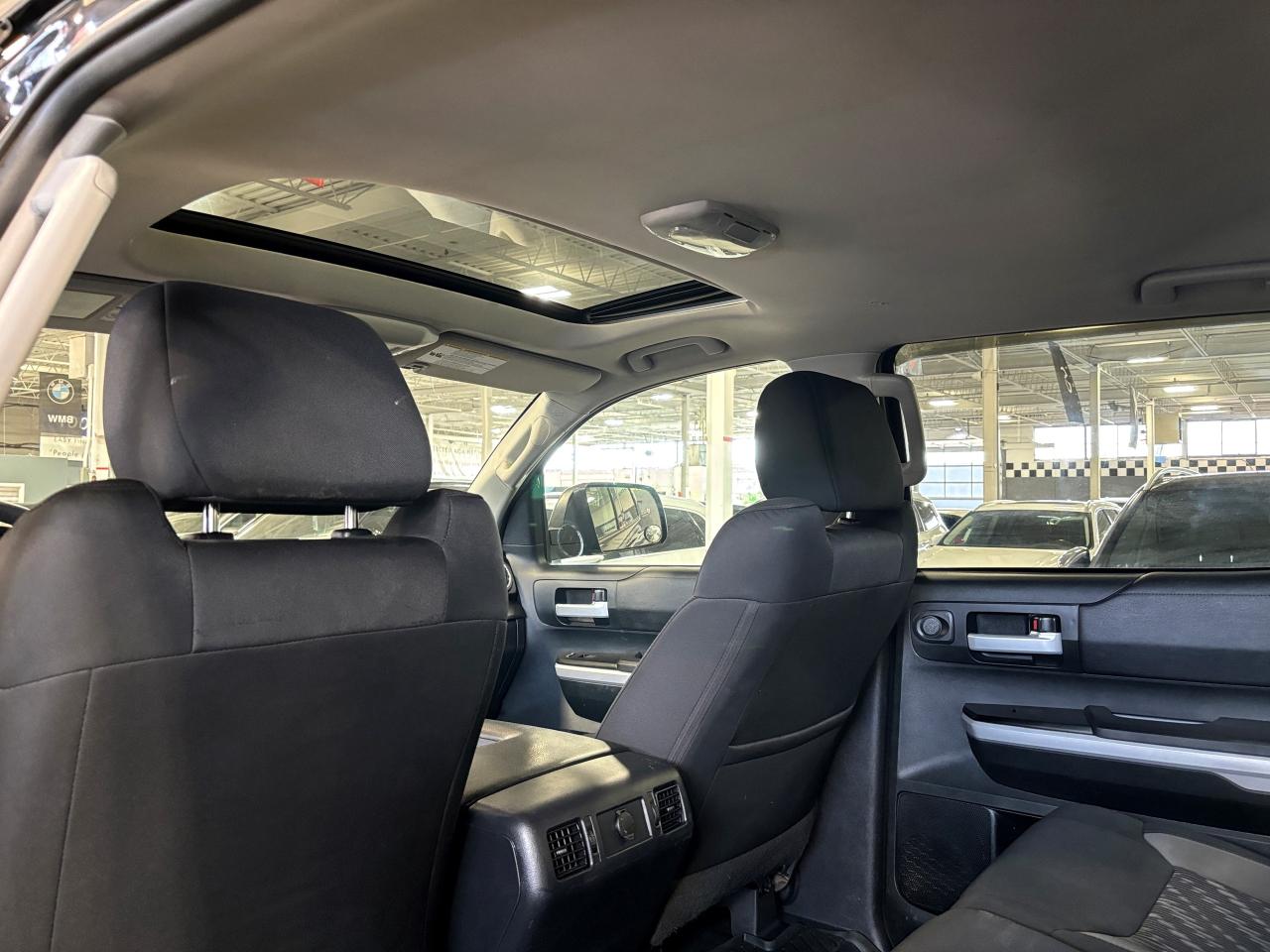 2018 Toyota Tundra SR5 Plus|V8POWERED|CREWMAX|TRD4X4OFFROAD|BEDLINER| - Photo #9