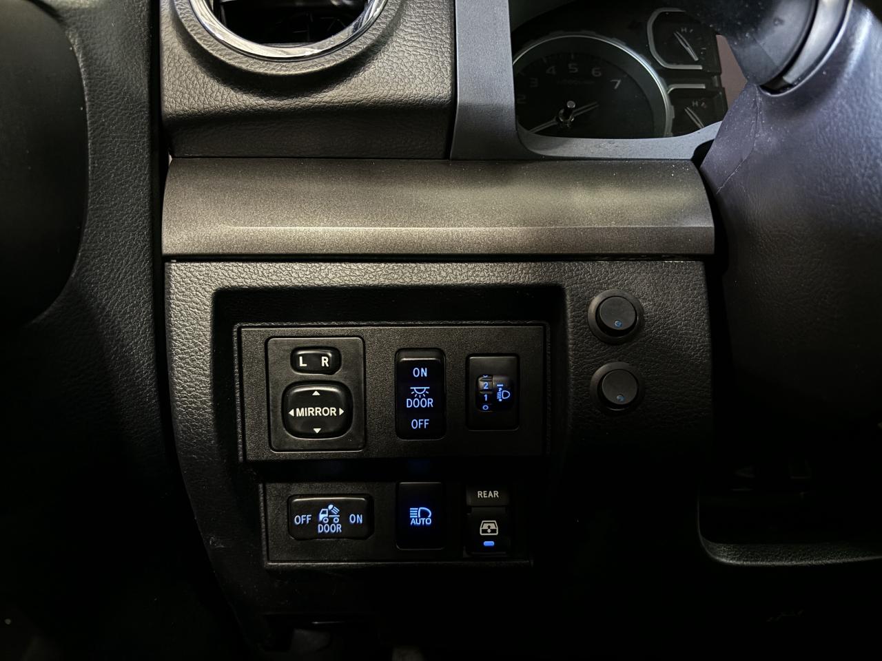 2018 Toyota Tundra SR5 Plus|V8POWERED|CREWMAX|TRD4X4OFFROAD|BEDLINER| - Photo #16