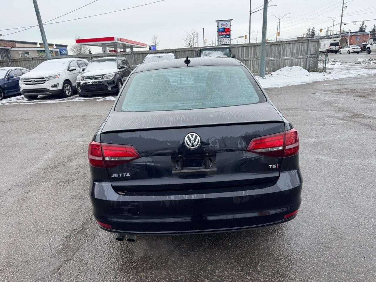 2017 Volkswagen Jetta WOLFSBURG EDITION, 1 OWNER, NO ACCIDENT, AS IS - Photo #4