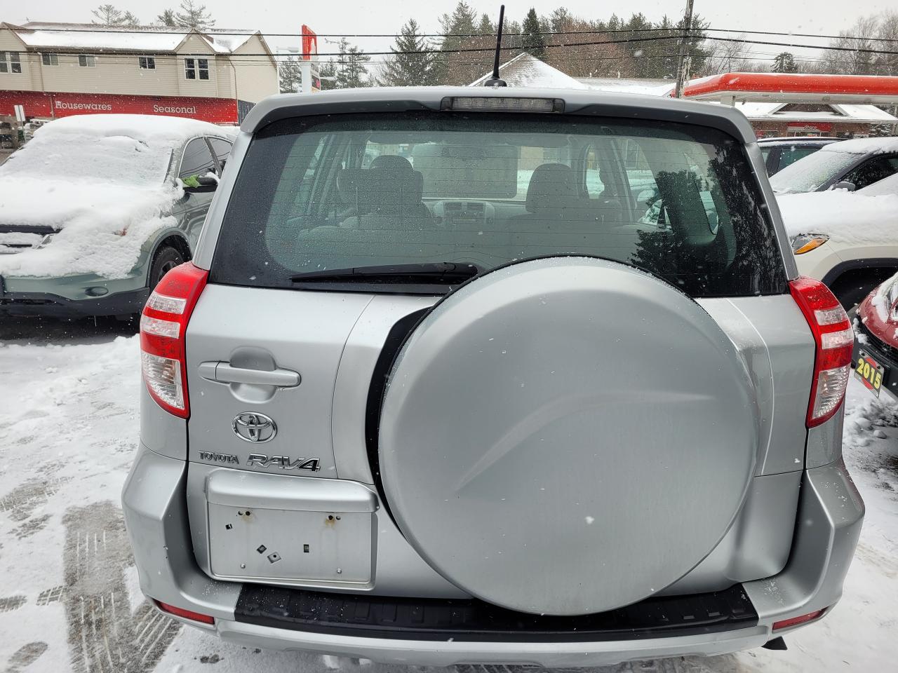 2010 Toyota RAV4 2WD 4dr I4 Base 1-Owner Clean CarFax Finance Avail Photo3