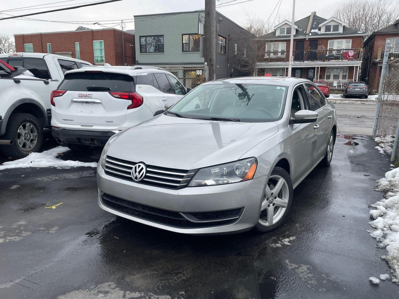 Used 2014 Volkswagen Passat Comfortline *SUNROOF, HEATED SEATS, SAFETY* for sale in Hamilton, ON