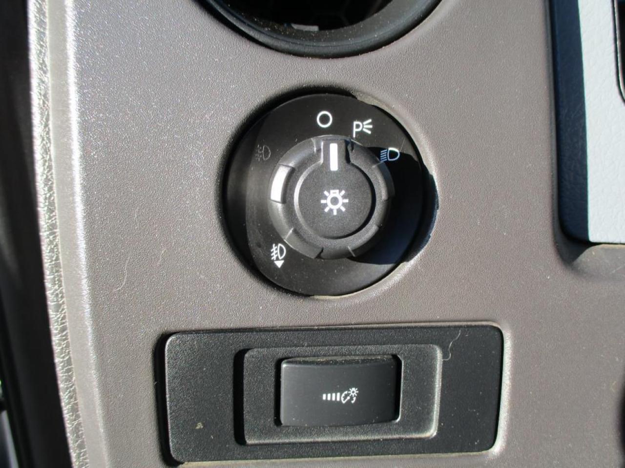 2013 Ford F-150 STX Regular Cab 4x4 Photo11
