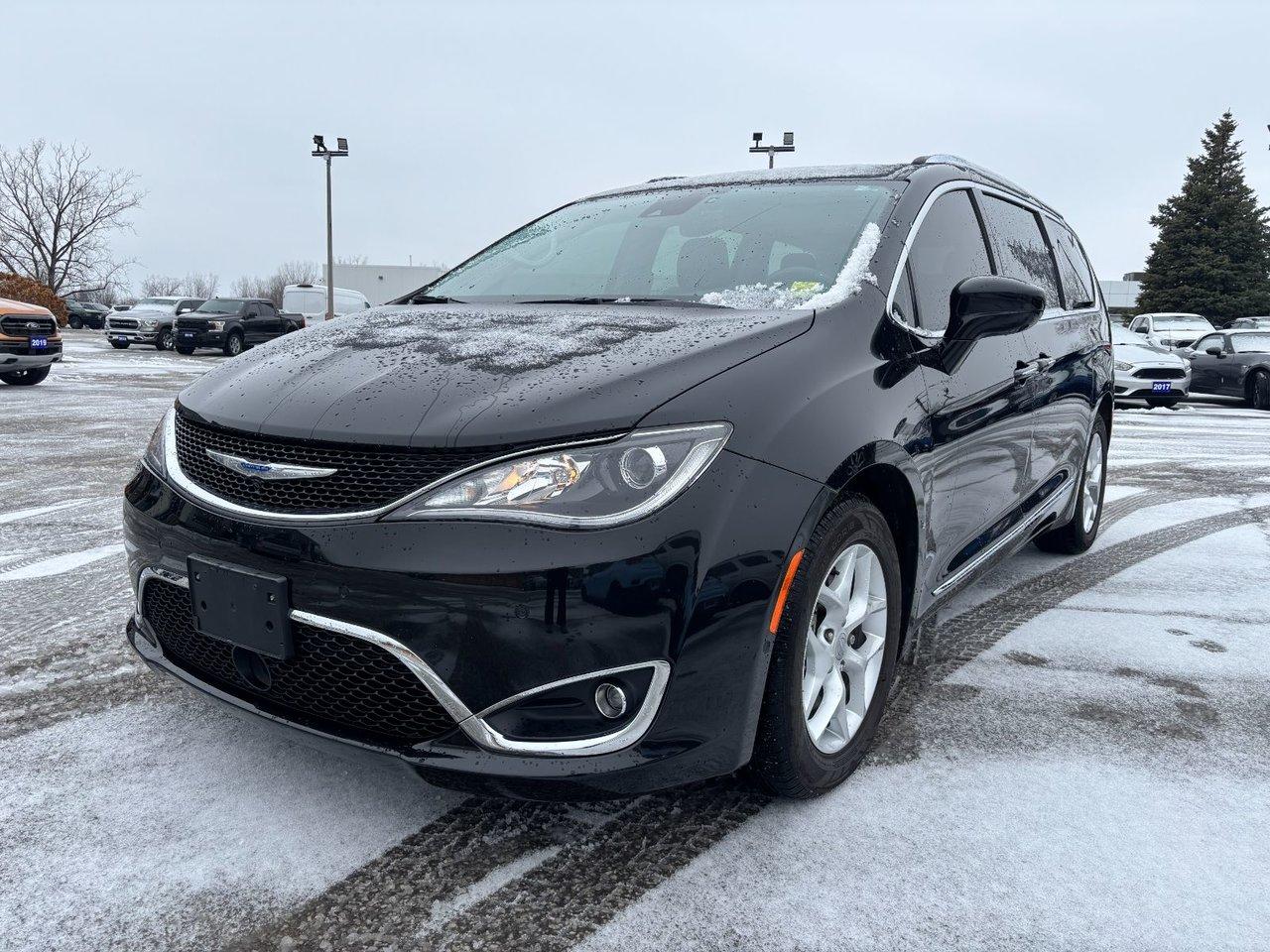 Used 2018 Chrysler Pacifica Touring-L Plus for sale in Essex, ON