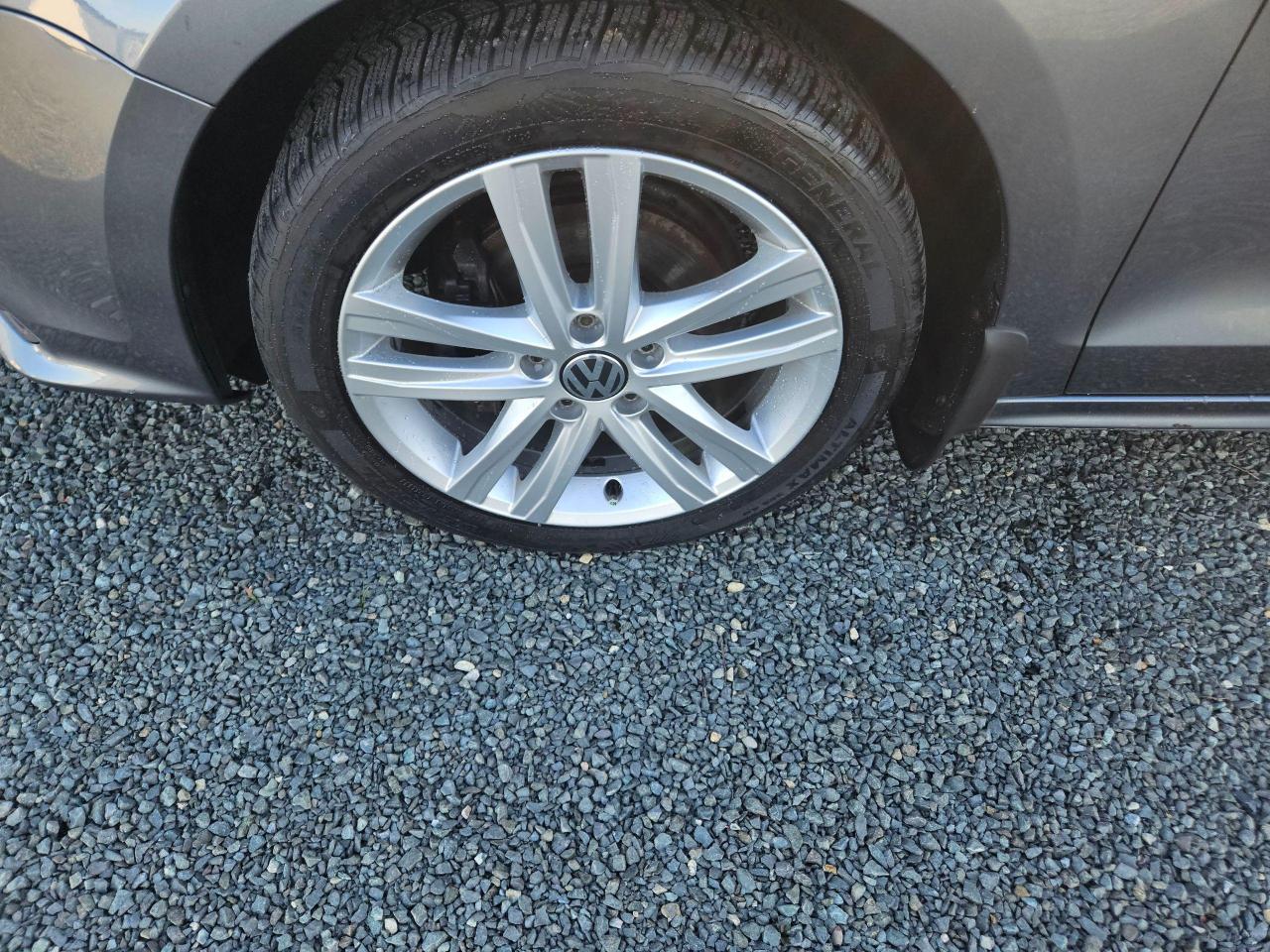 2015 Volkswagen Jetta  - Photo #10