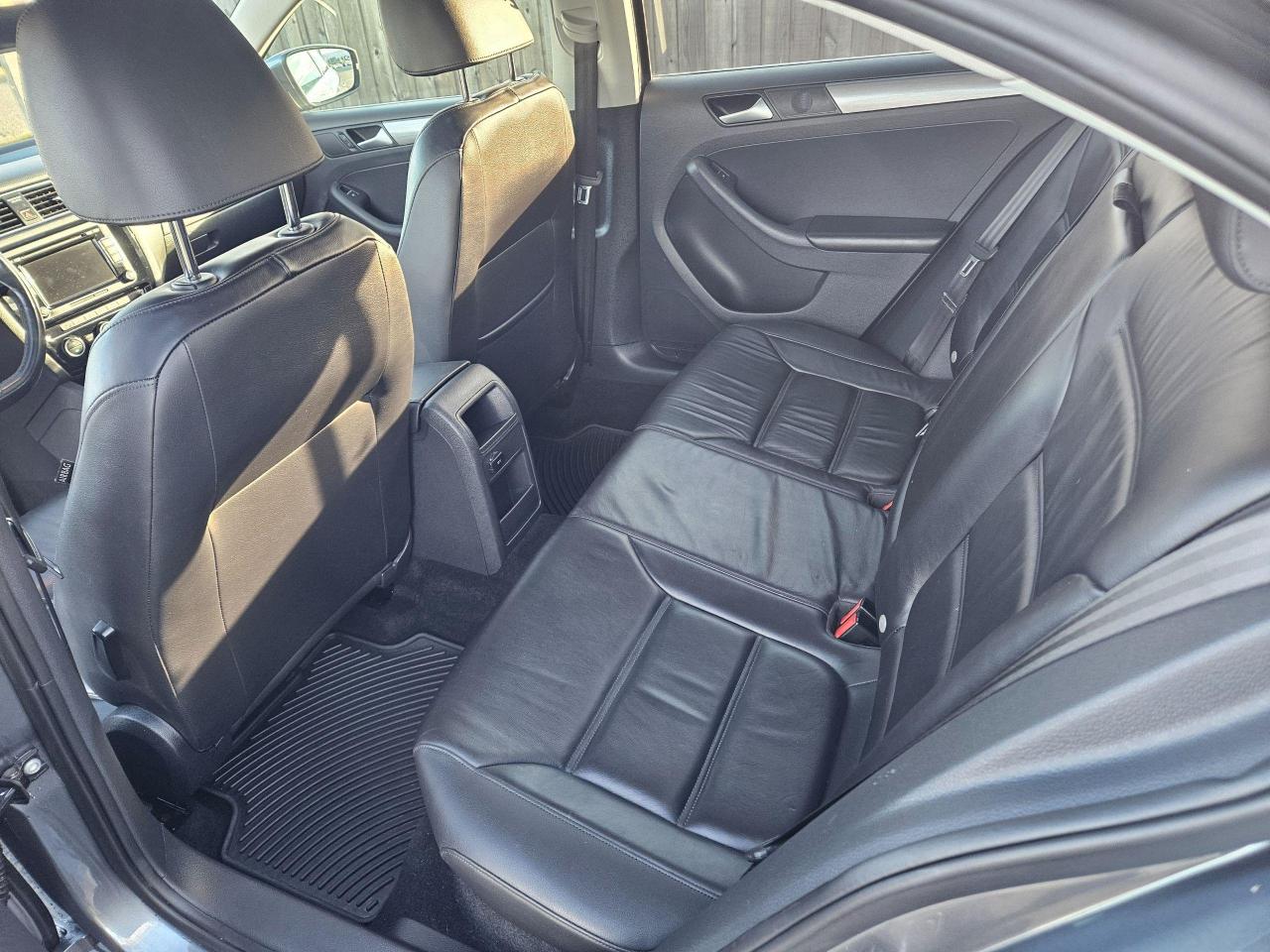 2015 Volkswagen Jetta  - Photo #12