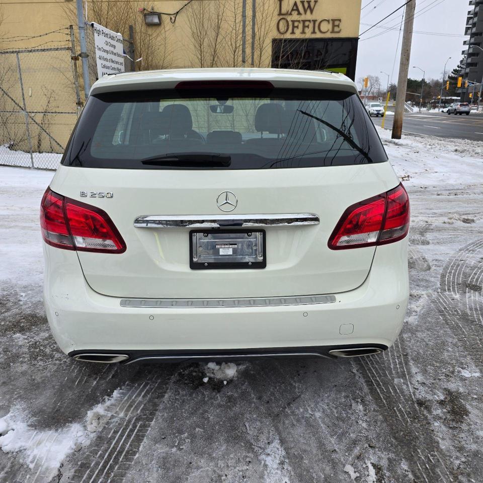 2015 Mercedes-Benz B-Class 4dr HB B 250 Sports Tourer FWD - Photo #4