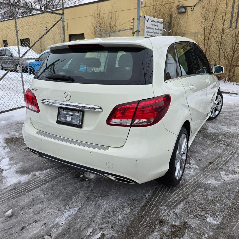 2015 Mercedes-Benz B-Class 4dr HB B 250 Sports Tourer FWD Photo4