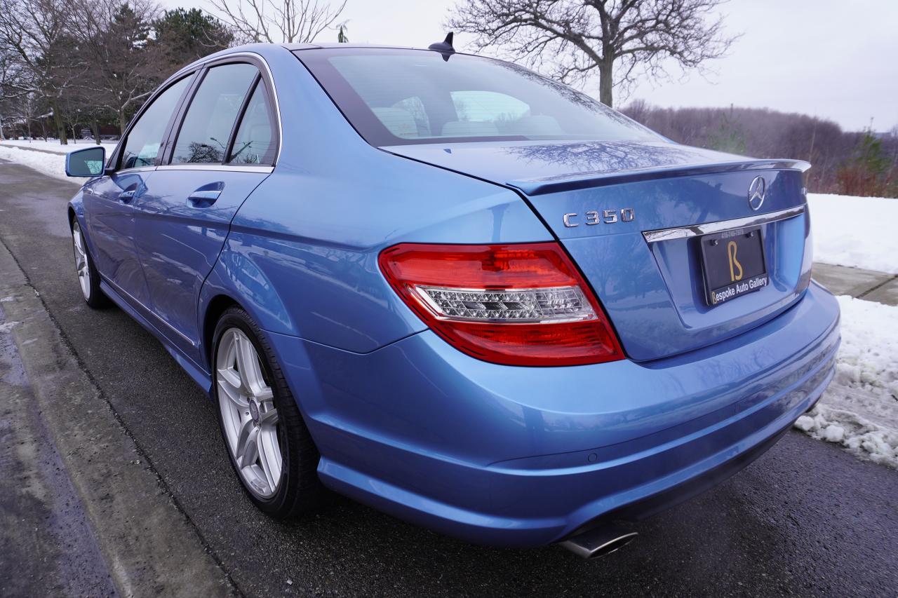 2010 Mercedes-Benz C-Class 1 OWNER / NO ACCIDENTS / LOADED / STUNNING COMBO Photo2