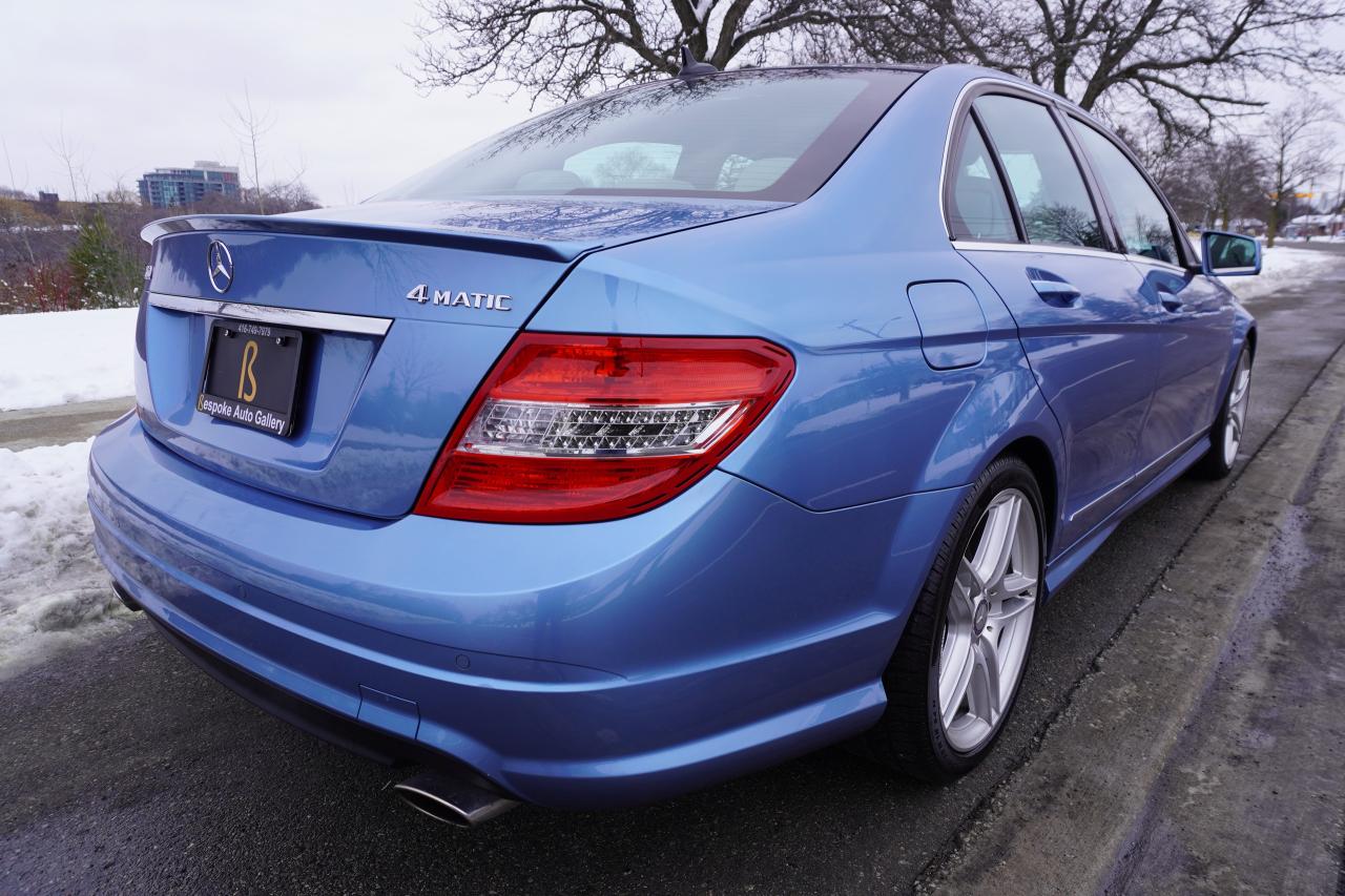 2010 Mercedes-Benz C-Class 1 OWNER / NO ACCIDENTS / LOADED / STUNNING COMBO Photo3