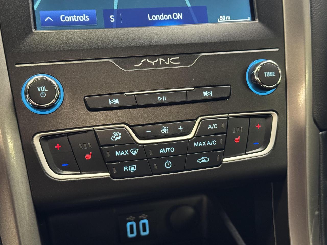 2019 Ford Fusion Hybrid SEL Hybird+Roof+Leather+Adaptive Cruise+New Tires Photo32